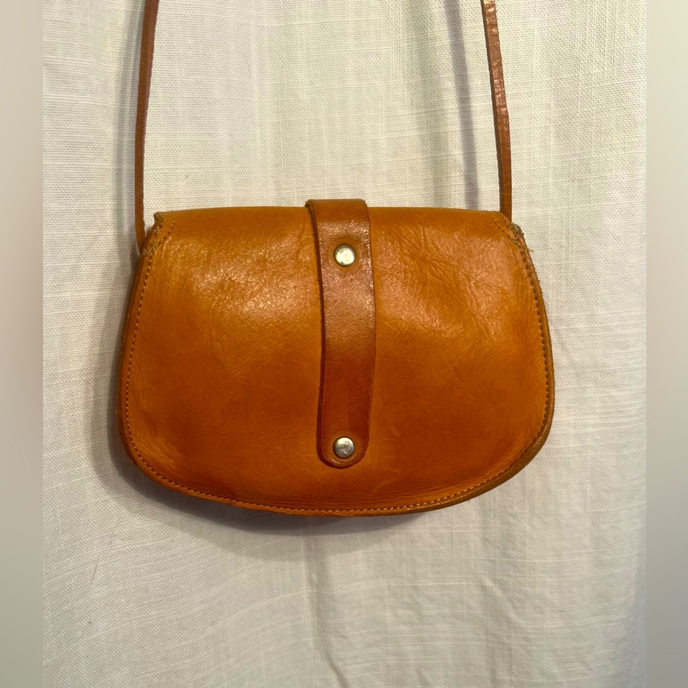 Brown Leather Purse - Over the shoulder - Picture 5 of 5